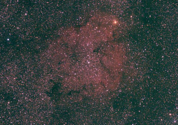 �P�t�G�E�X���̎U�����_IC1396