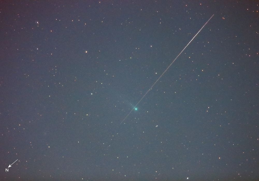 2021/12/5のレナード彗星と流星
