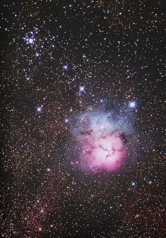 EOS kiss X2�i�����j�ɂ��l�Q�O���l�Q�P